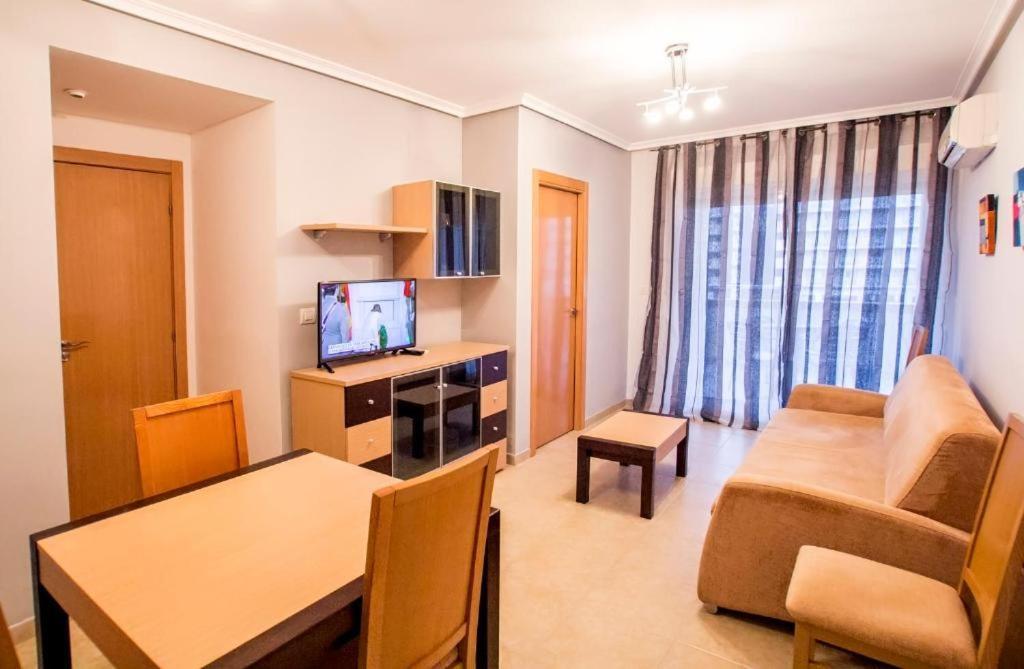 Apartamentos Be Suites Primera Linea 오로페사델마르 외부 사진